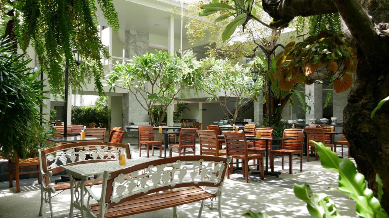 Trang Hotel Bangkok - Sha Plus Exterior photo